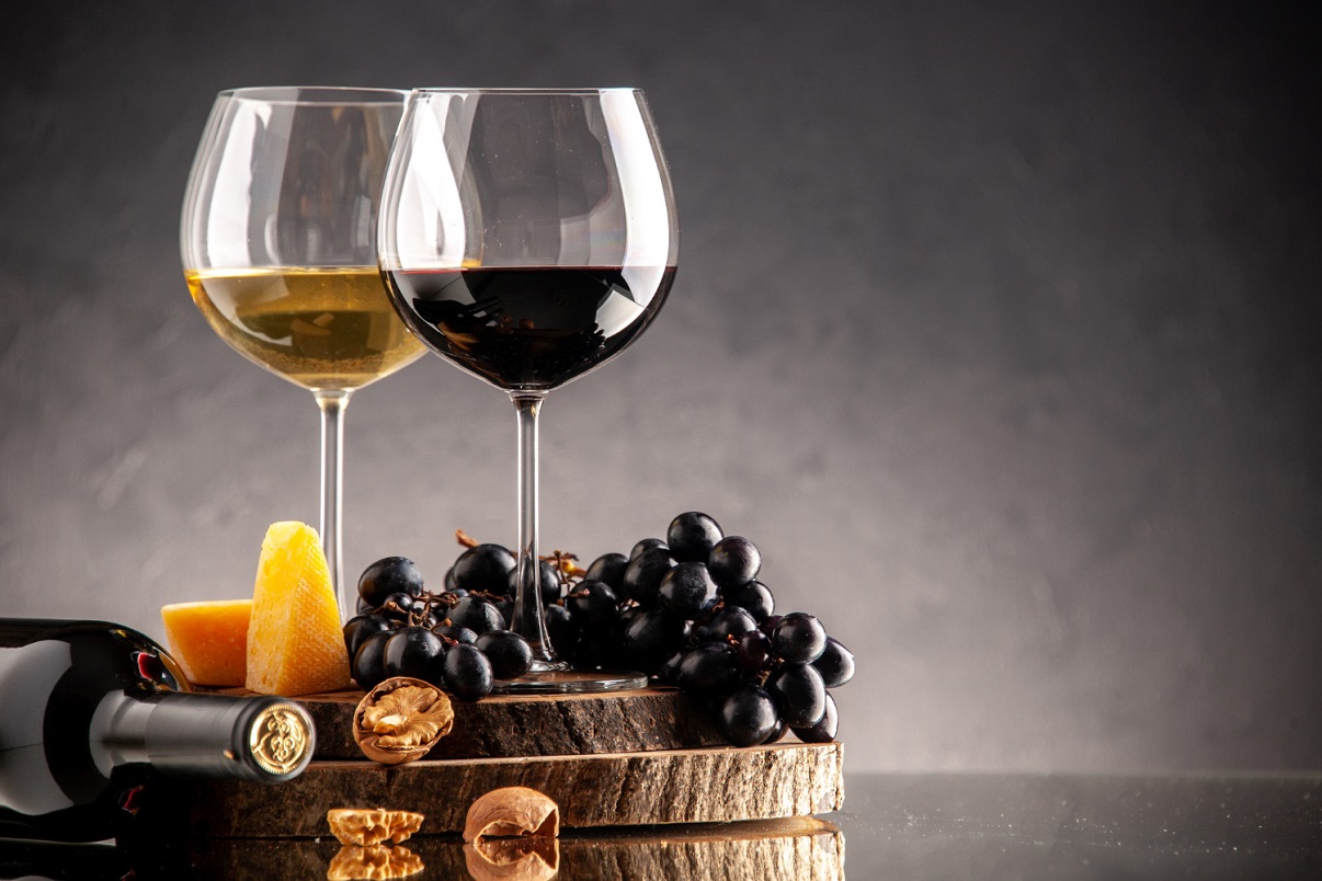 Raise the Bar with Kyro Dark Gin: A Must-Try for Gin Lovers